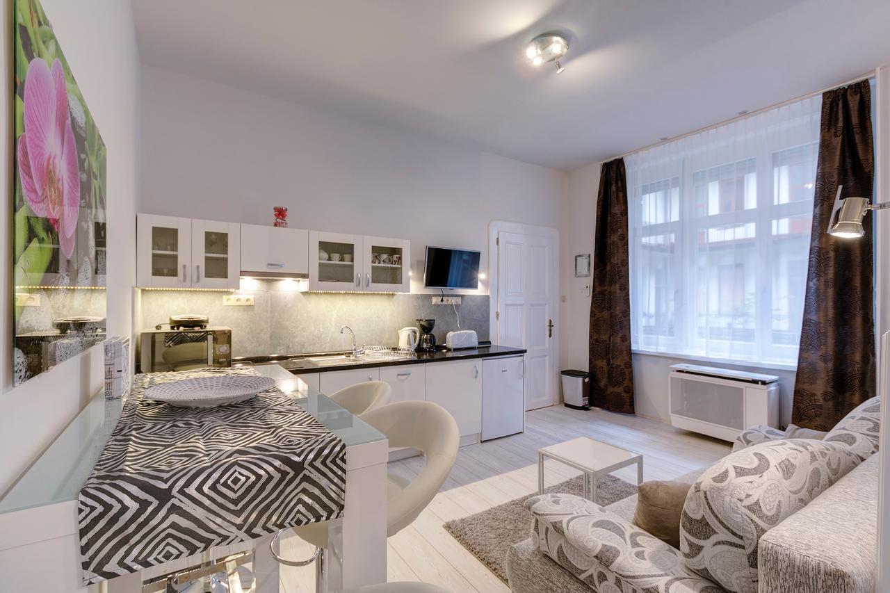 Sweet Dreams At King Street Gold Apartment Budapest Bagian luar foto