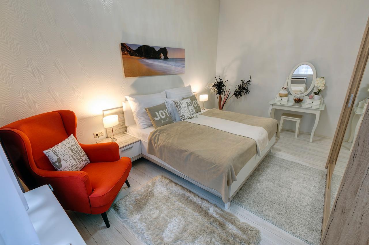 Sweet Dreams At King Street Gold Apartment Budapest Bagian luar foto