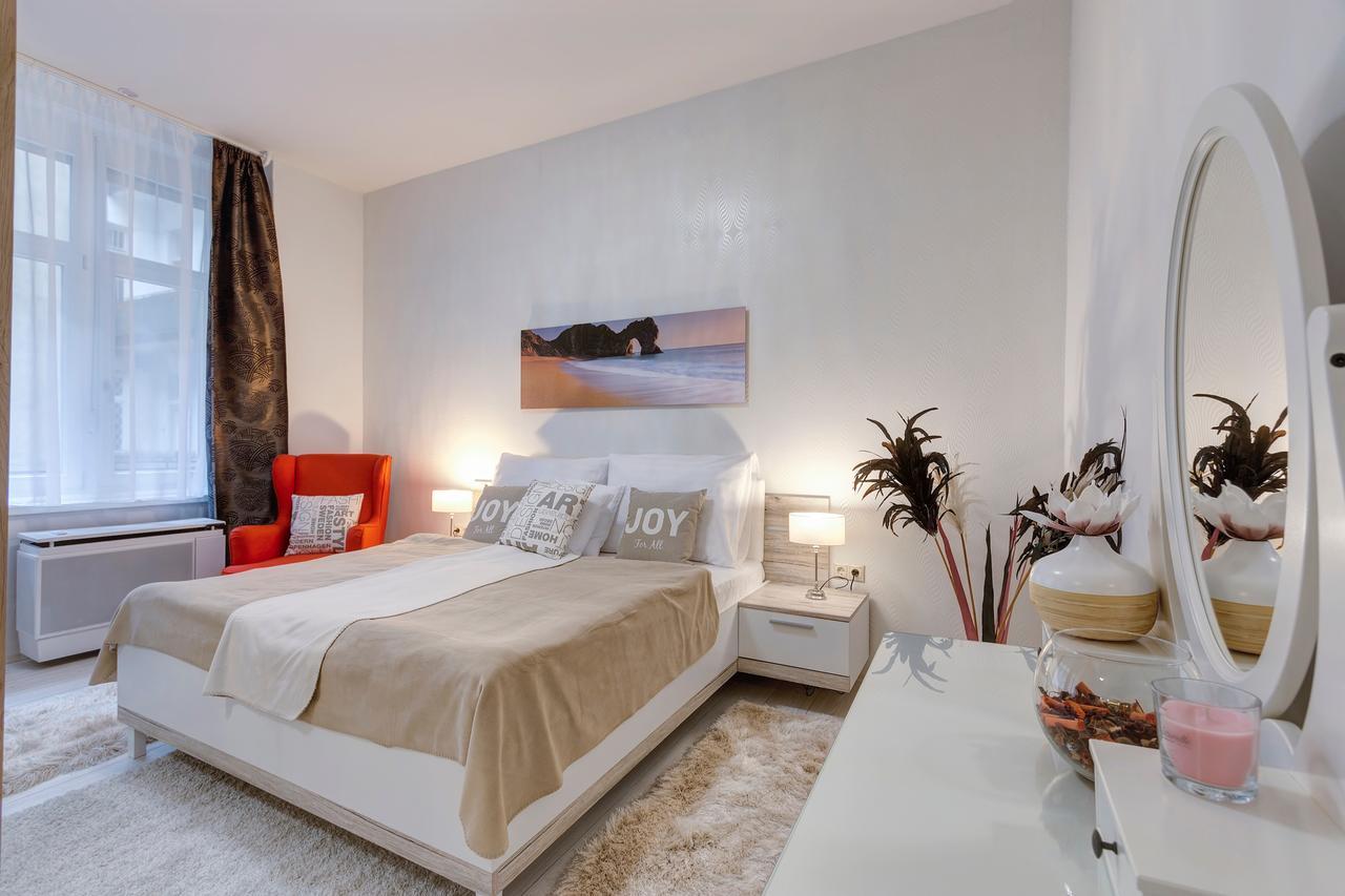 Sweet Dreams At King Street Gold Apartment Budapest Bagian luar foto